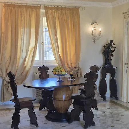 Prestigioso Attico Con Terrazza Vista Mare A Viareggio