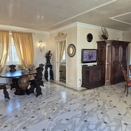 Apartment Prestigioso Attico Con Terrazza Vista Mare A