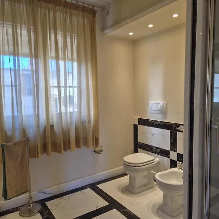 Prestigioso Attico Con Terrazza Vista Mare A